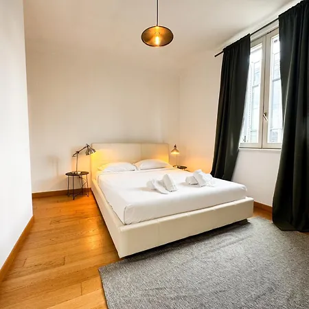 Brera Elegant 5th Floor Flat With Balcony Apartamento *