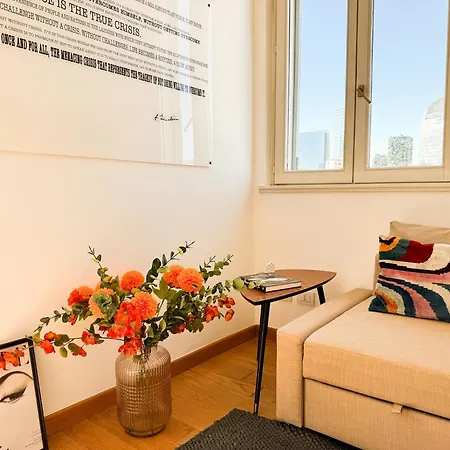 דירה Brera Elegant 5th Floor Flat With Balcony *