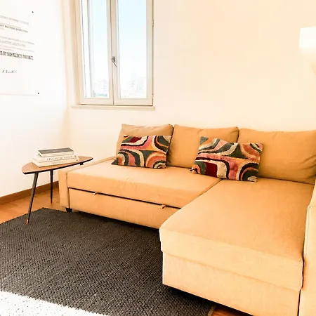 Brera Elegant 5th Floor Flat With Balcony Apartamento