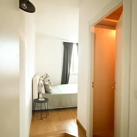 Brera Elegant 5th Floor Flat With Balcony Apartamento