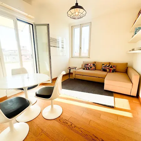 Apartamento Brera Elegant 5th Floor Flat With Balcony
